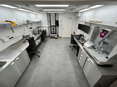 B-Plast 2000 Kunststoffverarbeitungs Arbeitsplatz 4