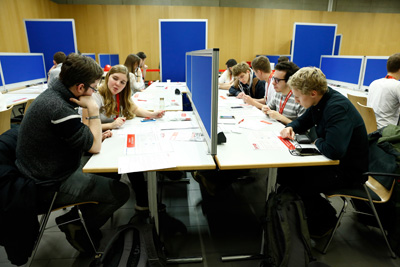 DKMS gemeinntzige Arbeitsplatz 3